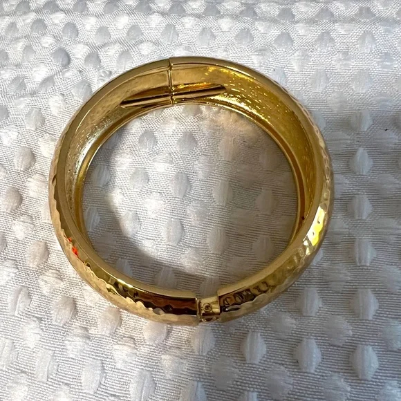 House of Harlow 1960 Gold Hammered Bracelet - Picture 3 of 4